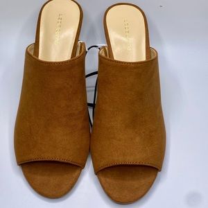 Liz Claiborne Women’s Shoe Pearse Autumn Brown